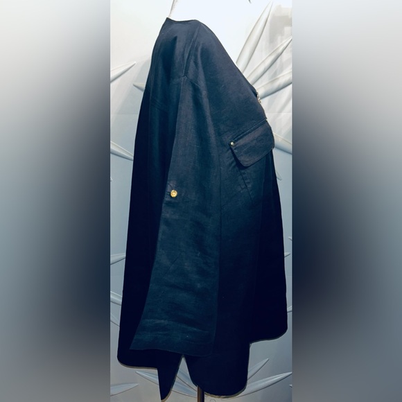 EUC Ellen Tracy SZ 2X navy blue 100% linen top w/gold accents/bust 54”, PTP 27” - Picture 3 of 10